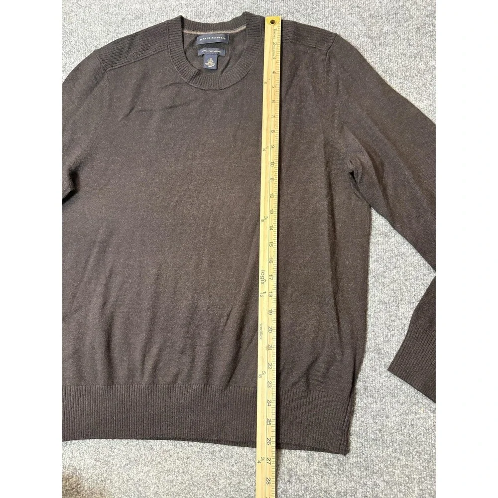 Banana Republic Sweater Mens M Brown Merino Wool Crew Neck Lightweight Pullover